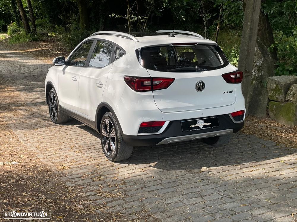 MG ZS Maximal Luxury - 30