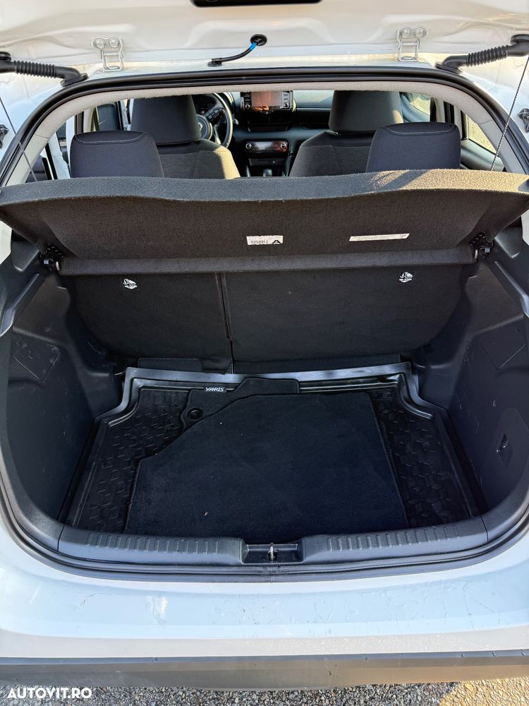 Toyota Yaris - 8