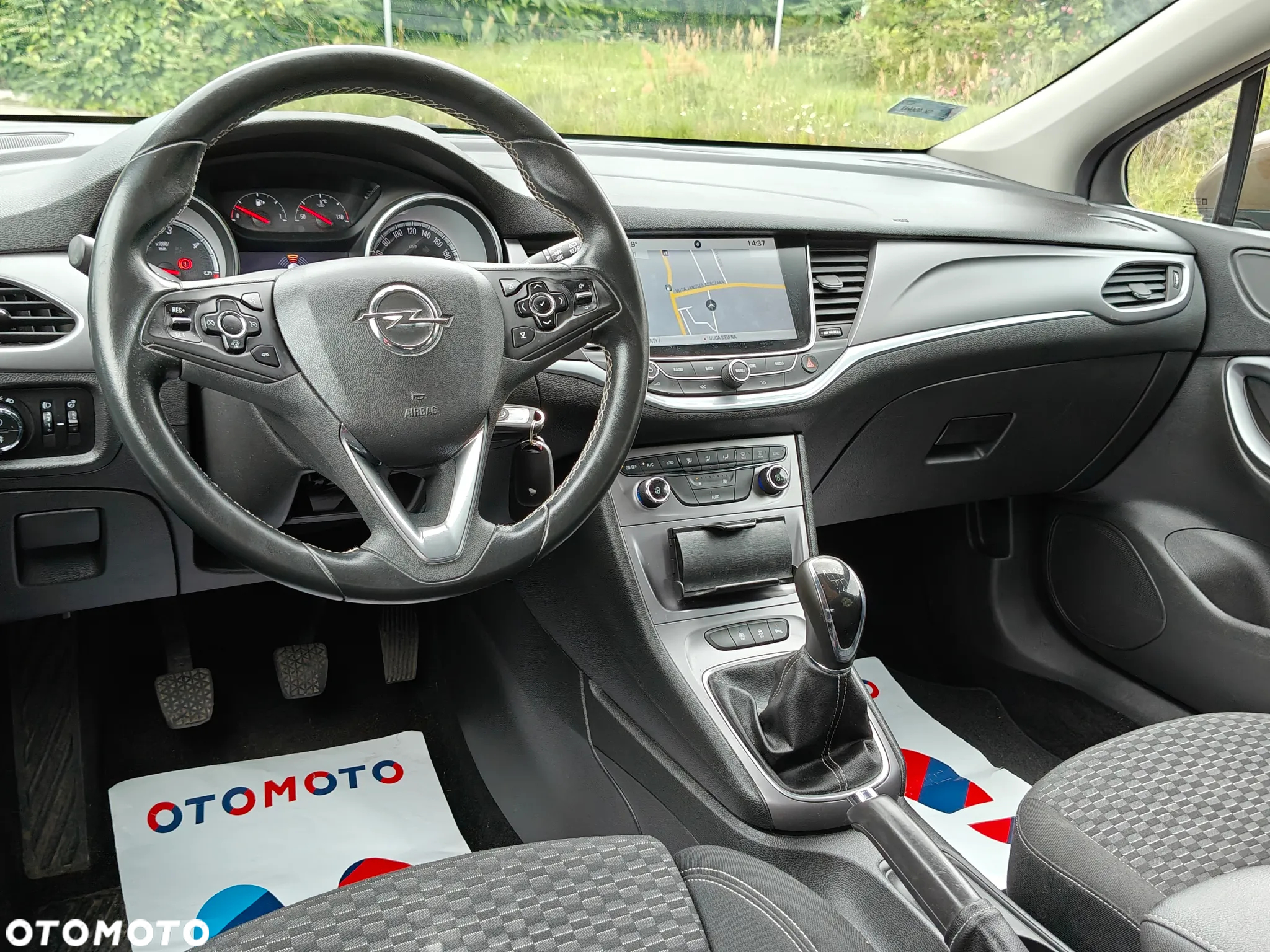 Opel Astra IV 1.6 CDTI Cosmo - 9