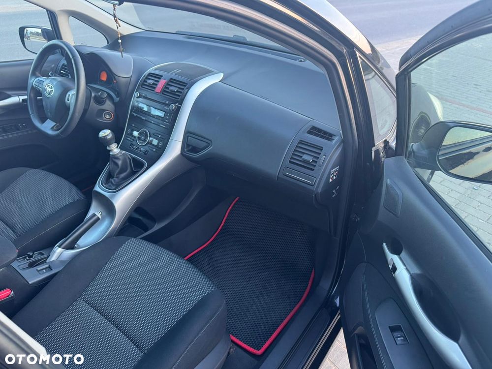 Toyota Auris 1.33 VVT-i Terra - 10