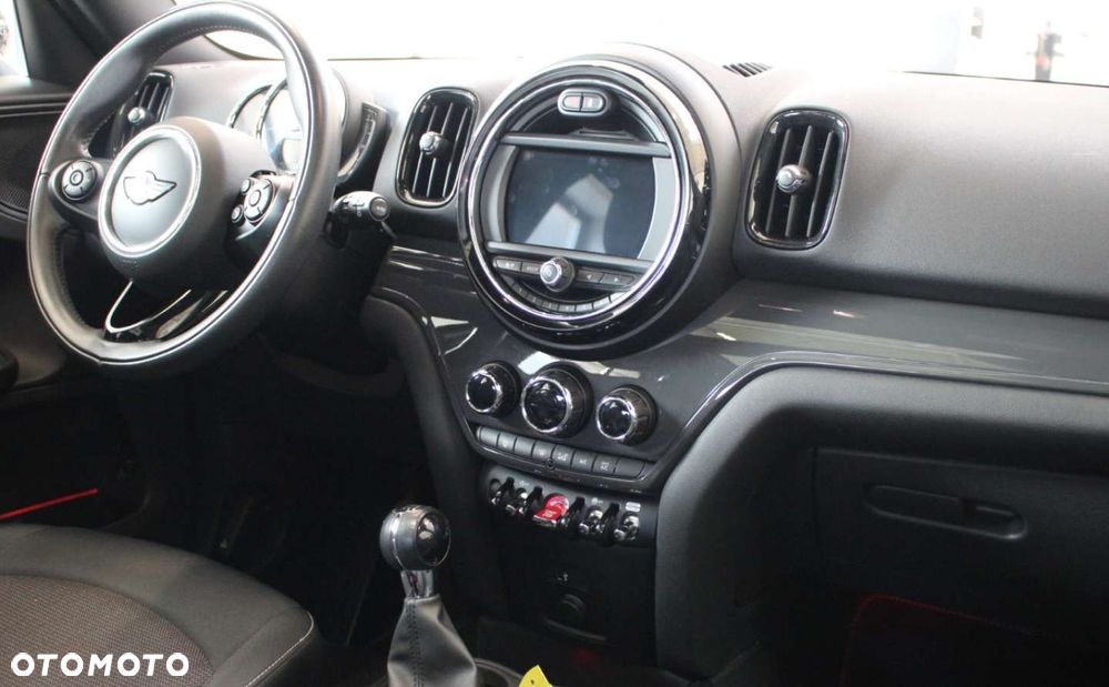 MINI Countryman - 16