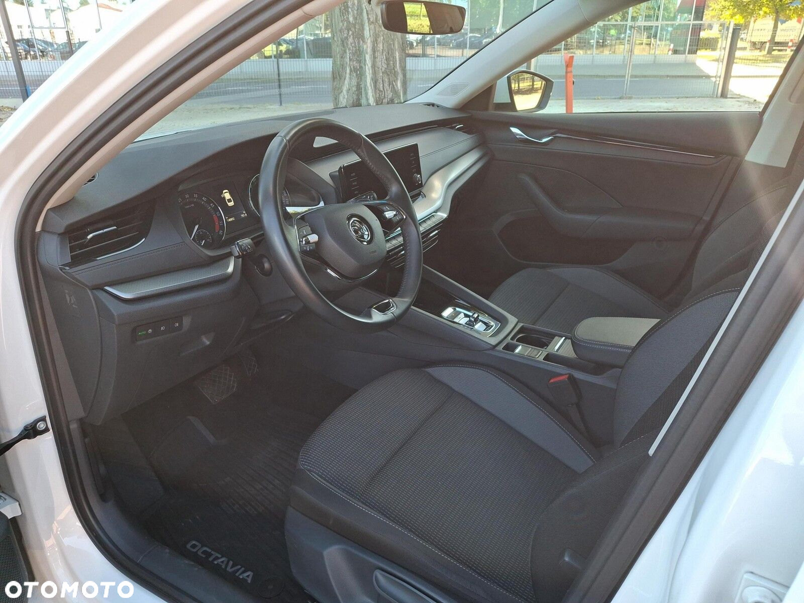 Skoda Octavia 2.0 TDI Ambition DSG - 9