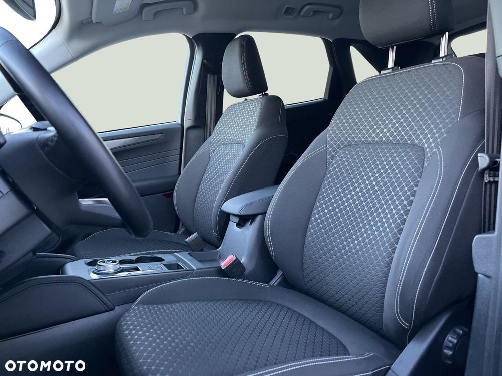 Ford Kuga - 13