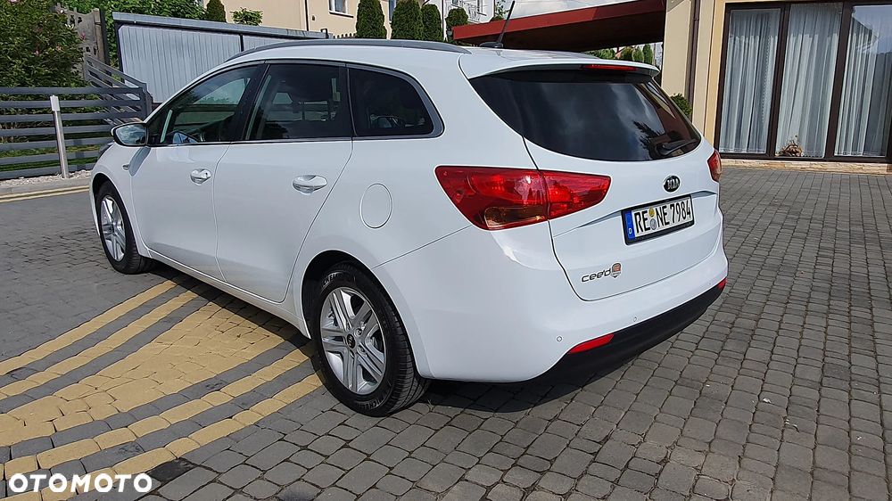 Kia Ceed 1.6 CRDi 136 ISG Platinum Edition - 7