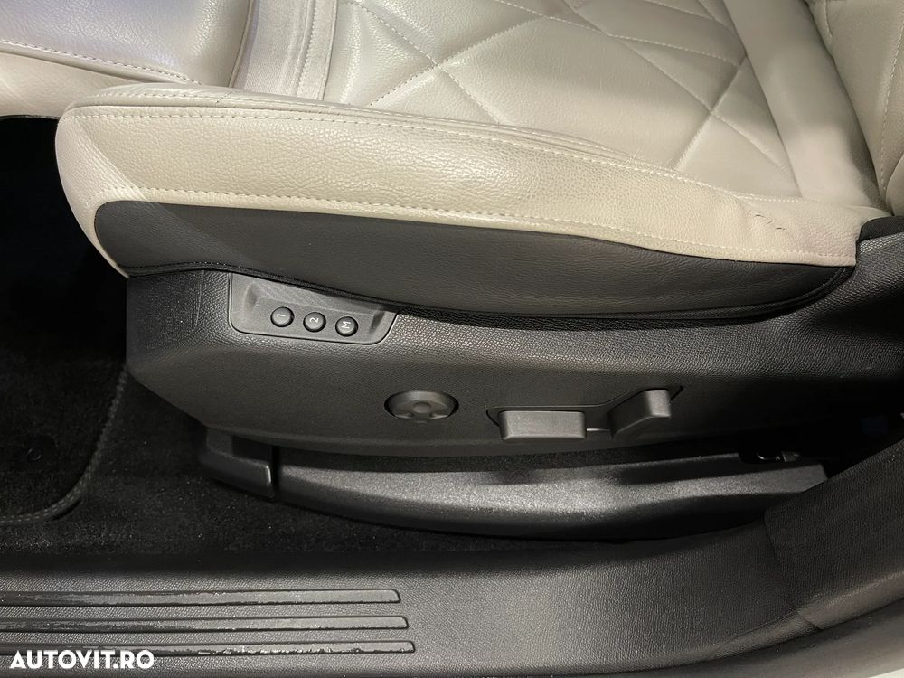 DS Automobiles DS 7 Crossback - 27