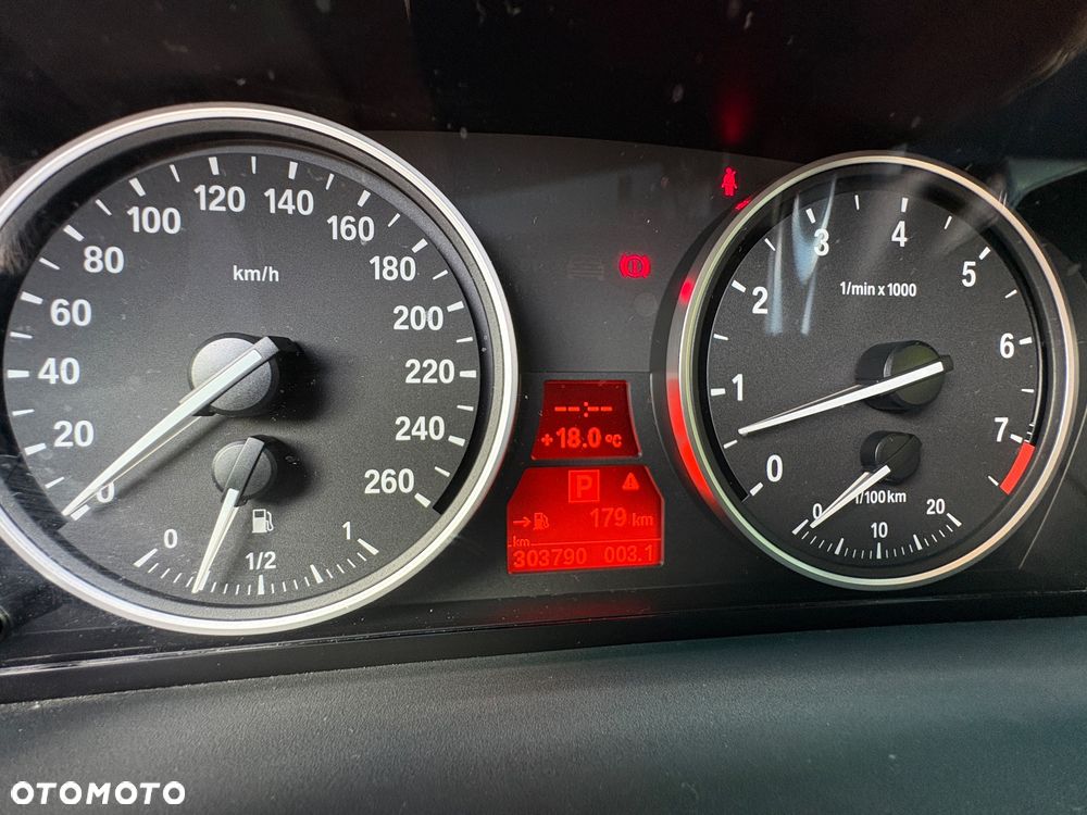 BMW Seria 5 530xi - 15