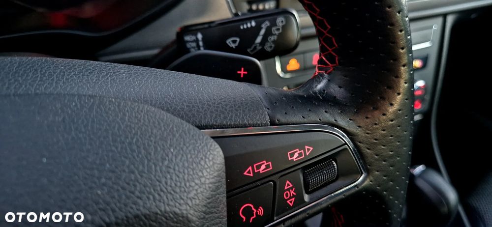 Seat Leon 2.0 TDI DSG FR - 36