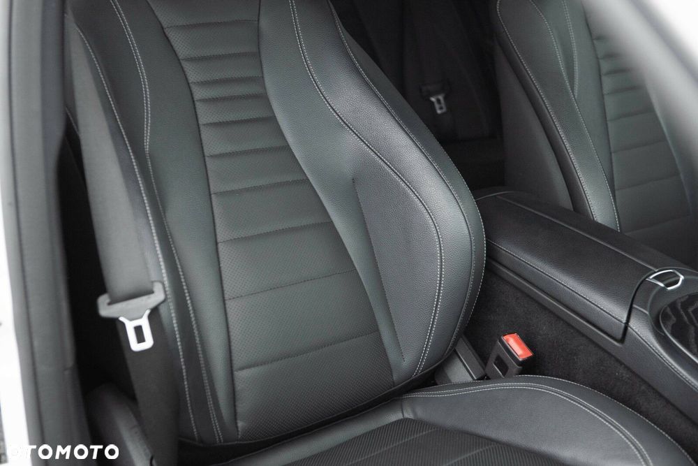 Mercedes-Benz Klasa E 220 d 4-Matic AMG/Avantgarde - 26