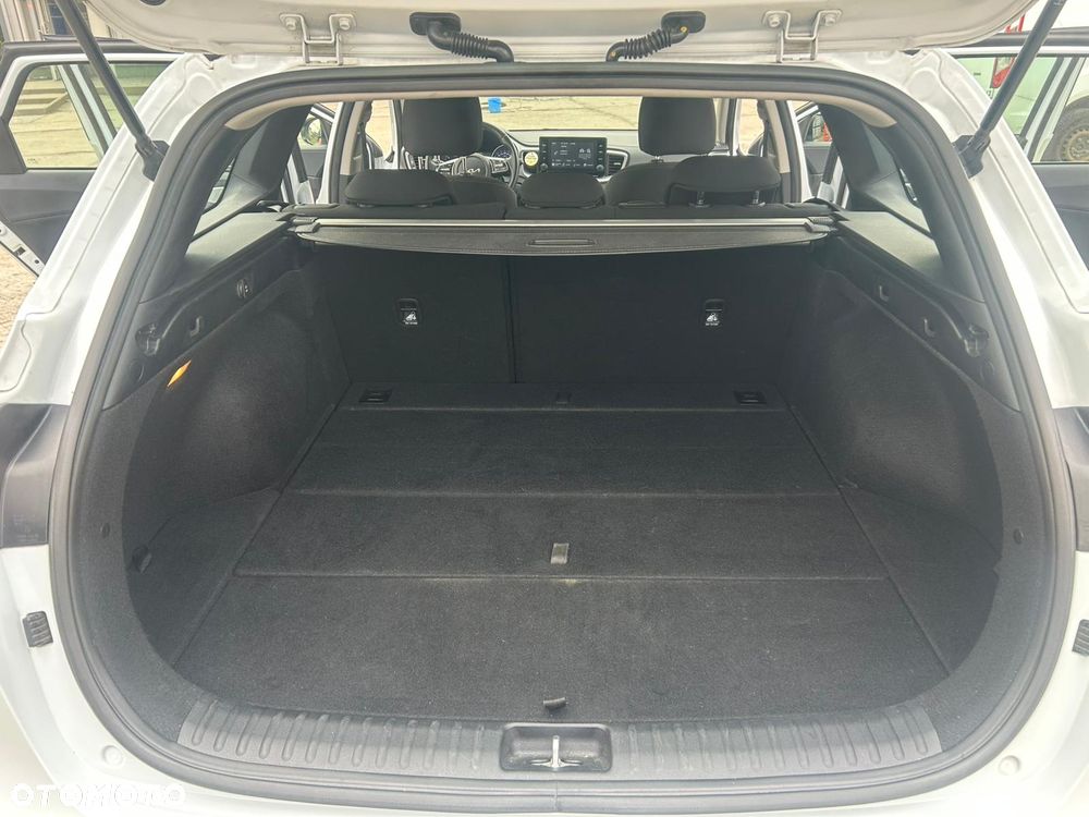 Kia Ceed 1.5 T-GDI M - 2