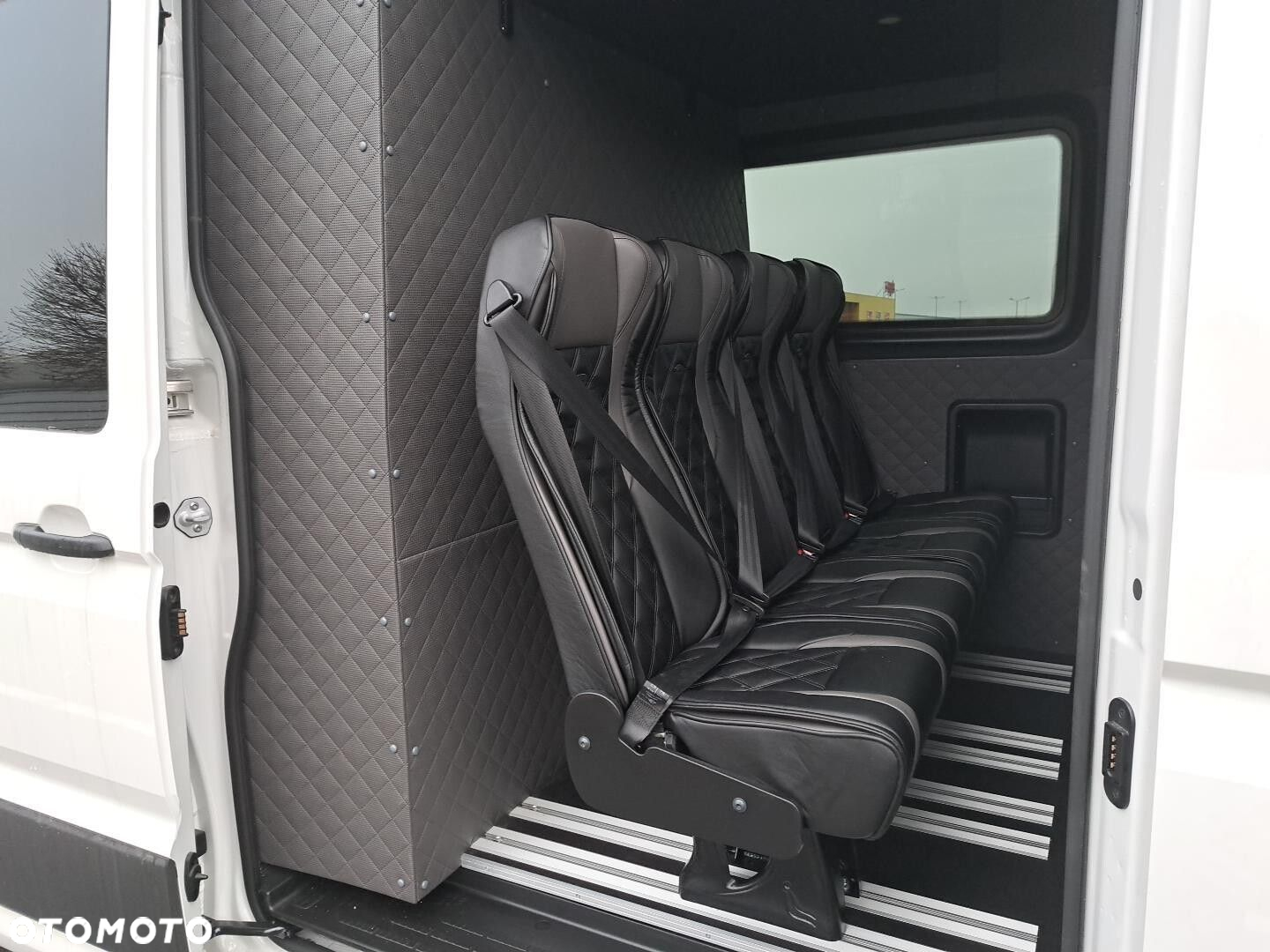 Volkswagen Crafter 35 Furgon, 2,0 TDI SCR 177KM,  6-bieg man., r.o: 4490 mm - 14