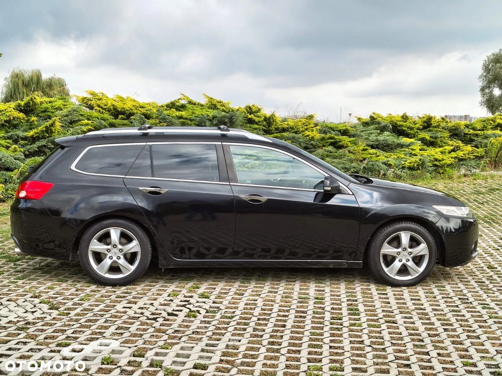 Honda Accord 2.0 Executive Nav - 12