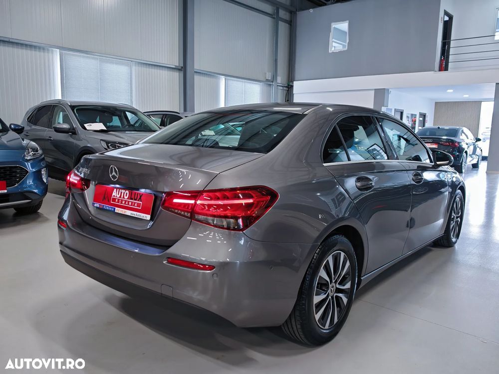 Mercedes-Benz A 180 d 7G-DCT - 4