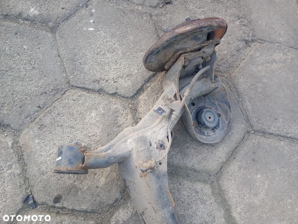 KIA VENGA belka zawieszenia tylna tył - 3