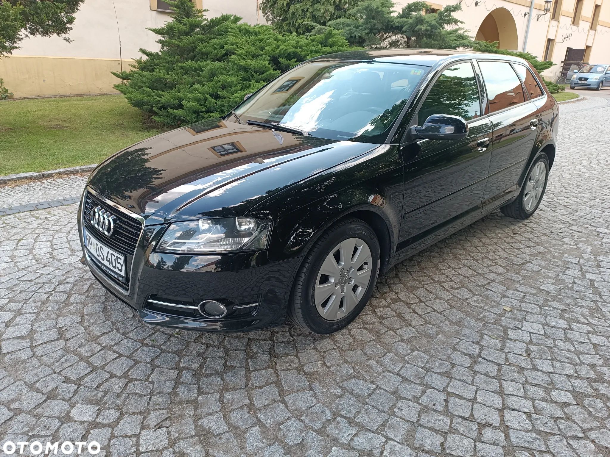 Audi A3 1.6 TDI Sportback DPF Attraction - 1