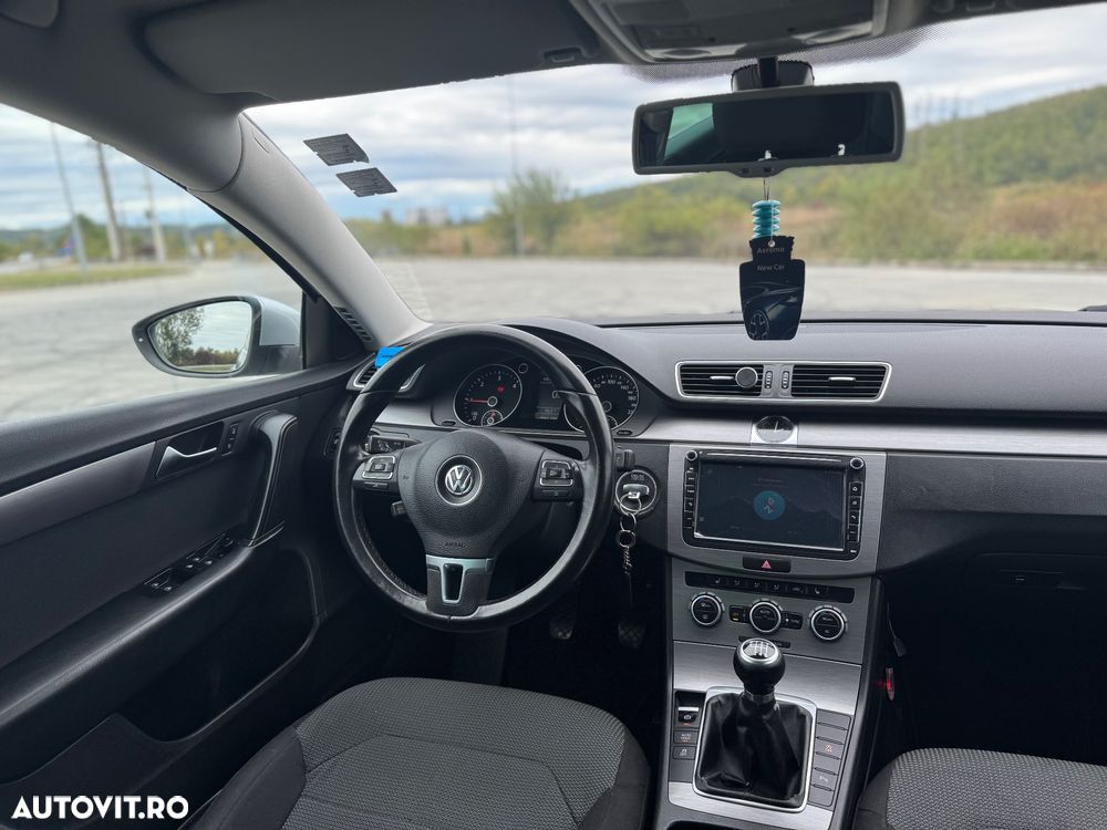 Volkswagen Passat Variant 2.0 Blue TDI SCR Comfortline - 6