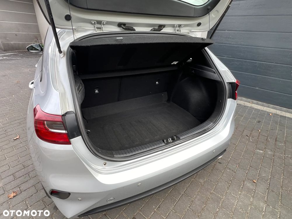 Kia Ceed 1.5 T-GDI M - 13