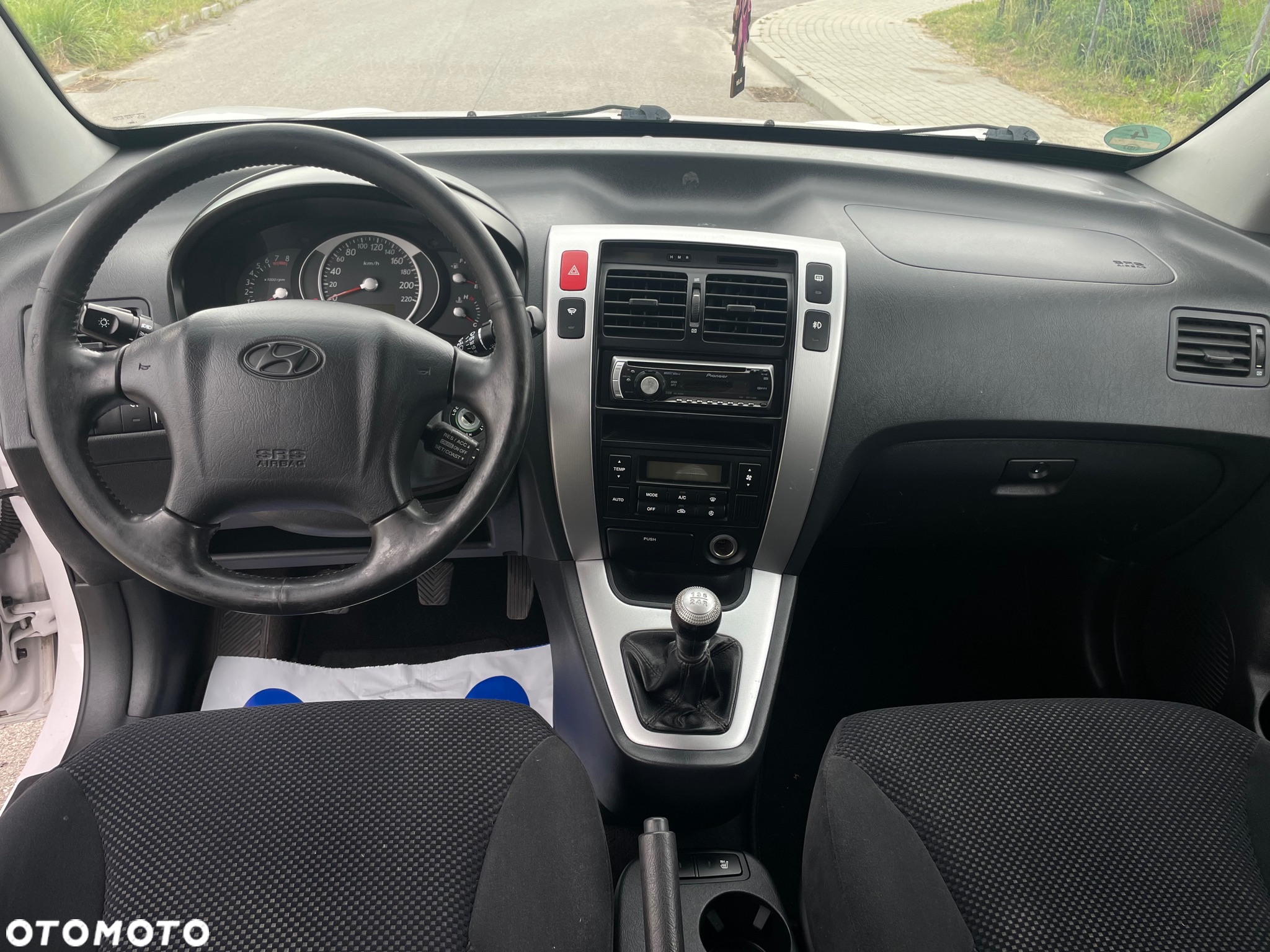 Hyundai Tucson 2.0 Active / Style - 11