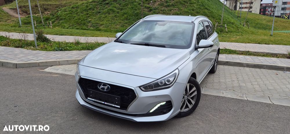 Hyundai i30 Kombi 1.6 CRDI DCT Passion - 2