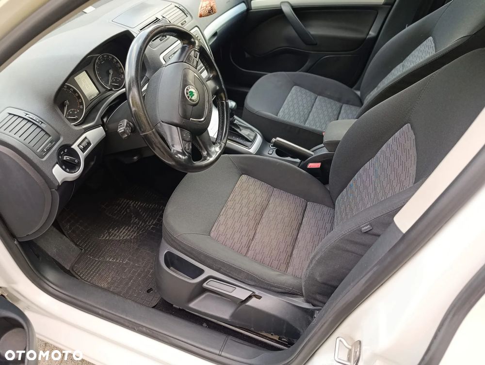 Skoda Octavia 1.6 TDI DPF DSG Active - 13