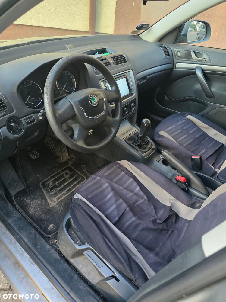Skoda Octavia 1.6 - 7