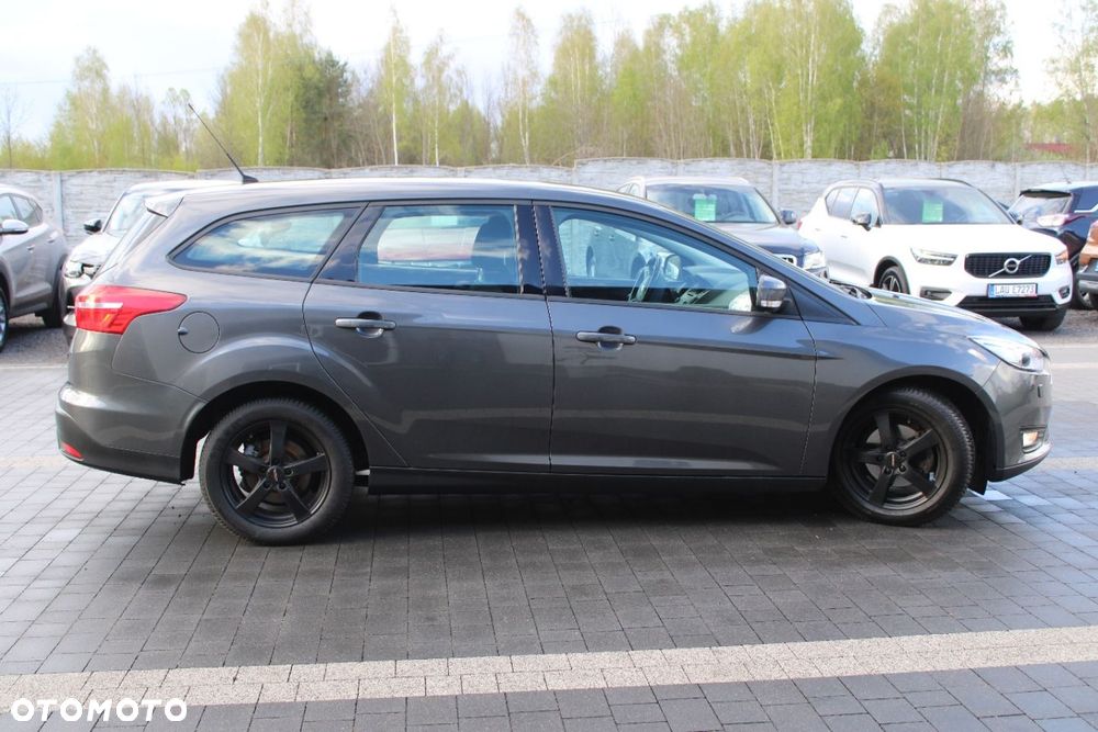 Ford Focus - 8