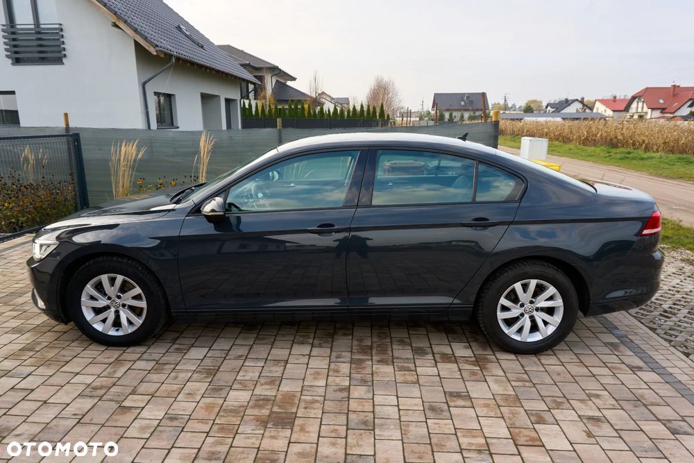 Volkswagen Passat 2.0 TDI SCR Trendline - 10