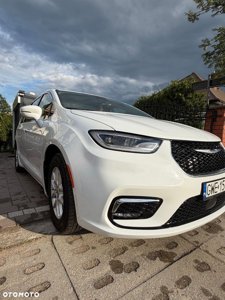 Chrysler Pacifica - 20