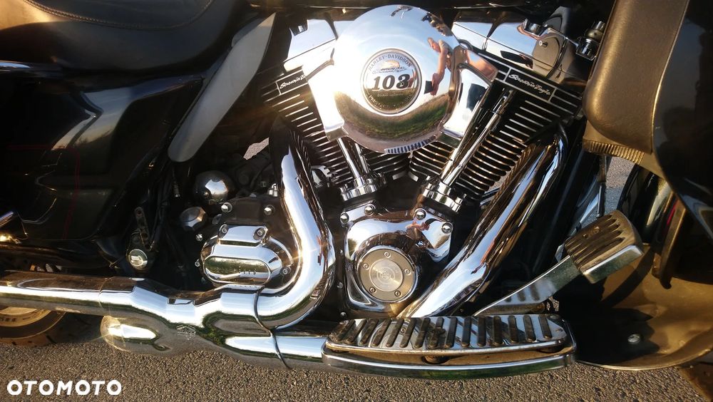 Harley-Davidson FLHTCU Ultra - 2