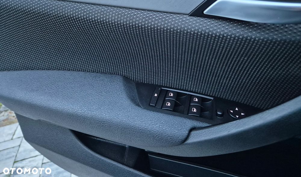 BMW X1 xDrive18d Sport Line - 15