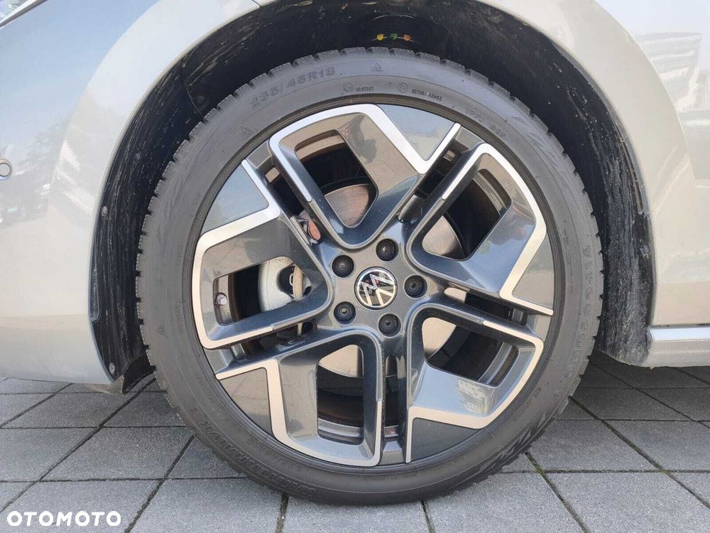 Volkswagen Passat Variant 2.0 TDI SCR Elegance DSG - 41