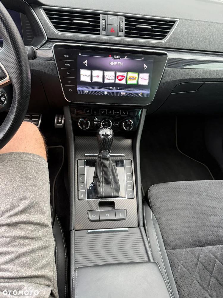 Skoda Superb 2.0 TSI 4x4 Sportline DSG - 9