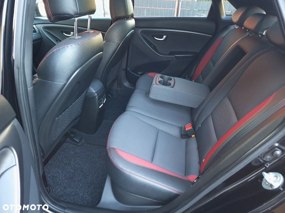 Hyundai i30 1.6 T GDI Turbo - 27