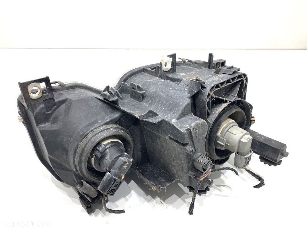 REFLEKTOR PRAWY PRZÓD  BMW 3 Compact (E46) 2001 - 2005 316 ti 85 kW [115 KM] benzyna 2002 - 2005 - 3