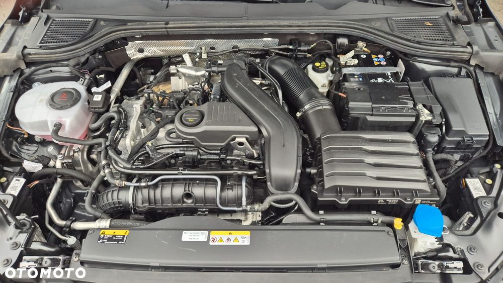 Volkswagen Golf - 23