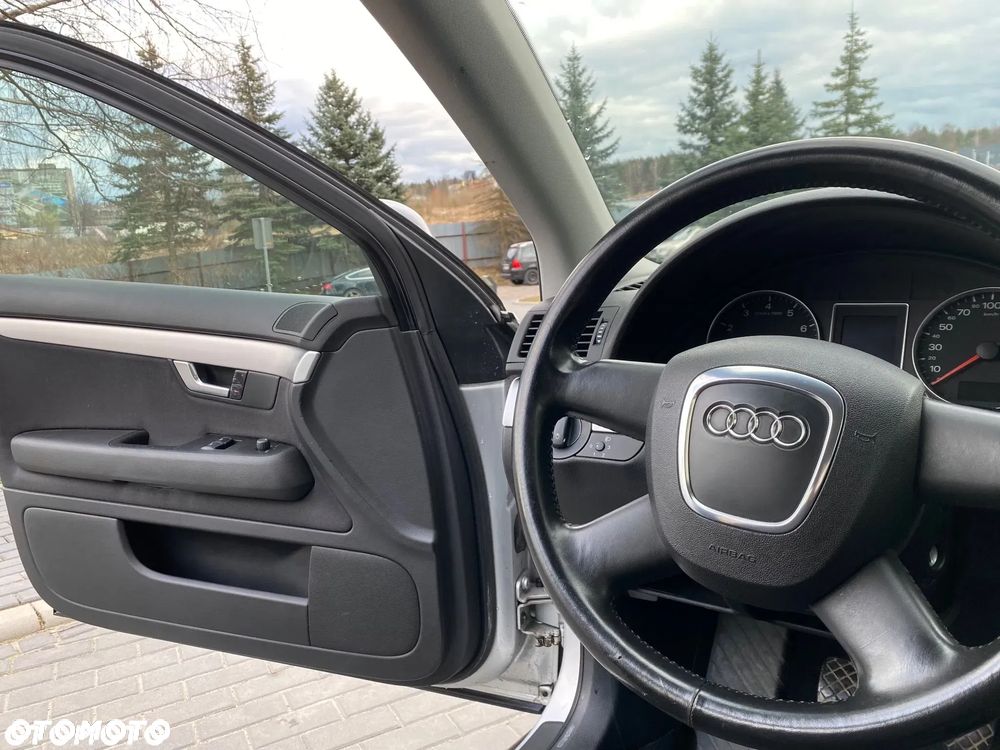 Audi A4 Limousine - 34