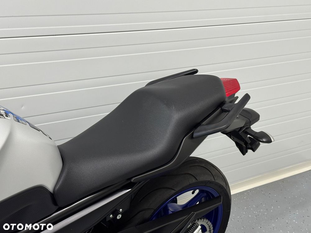 Yamaha XJ - 27