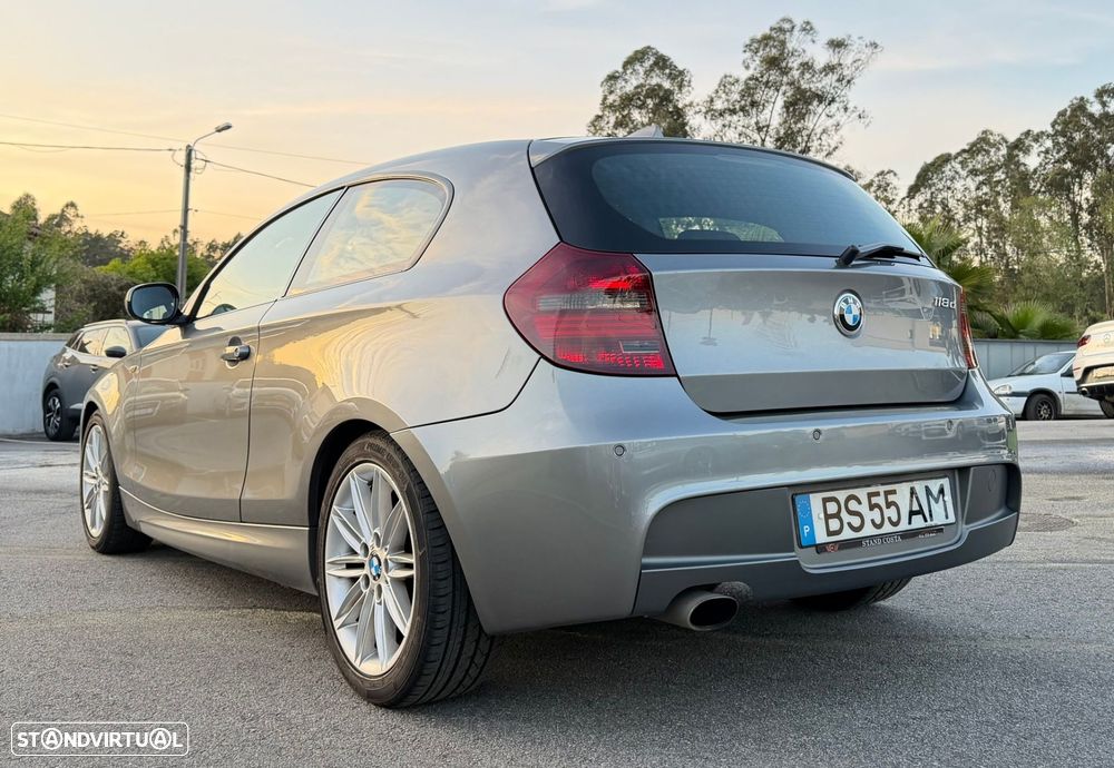 BMW 118 d Pack M - 4