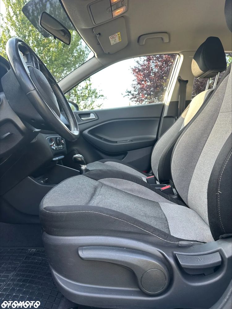 Hyundai i20 1.2 Classic + - 18