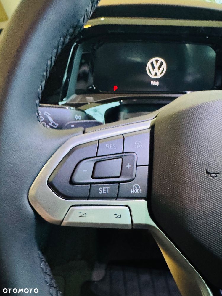 Volkswagen Multivan - 13