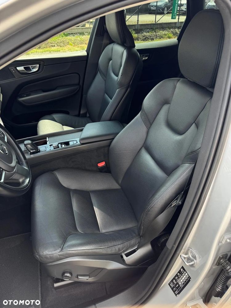 Volvo XC 60 B4 D Geartronic Momentum Pro - 10