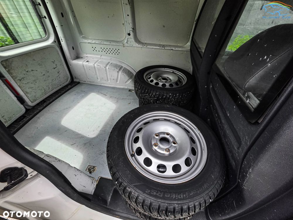 Volkswagen Caddy III Furgon Facelifting 2.0 TDI 140KM 4X4 DSG - 14