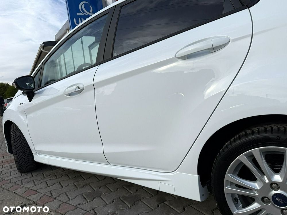 Ford Fiesta 1.0 EcoBoost S&S ST-LINE X - 38