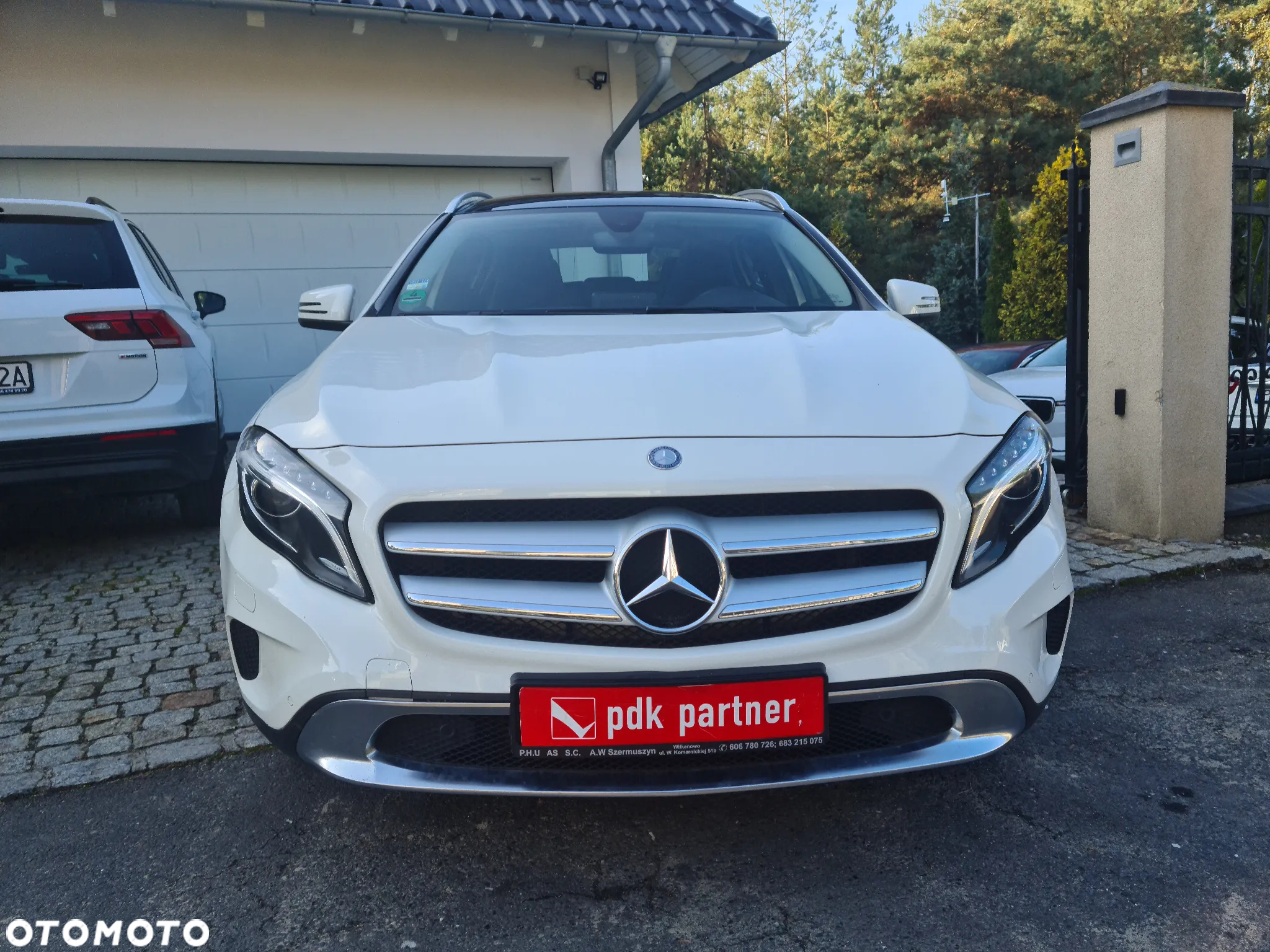 Mercedes-Benz GLA - 16