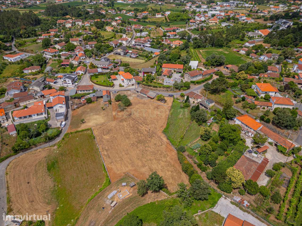 Terreno à venda em Alheira, Barcelos - 5000m² com vistas panorâmicas - Grande imagem: 5/21