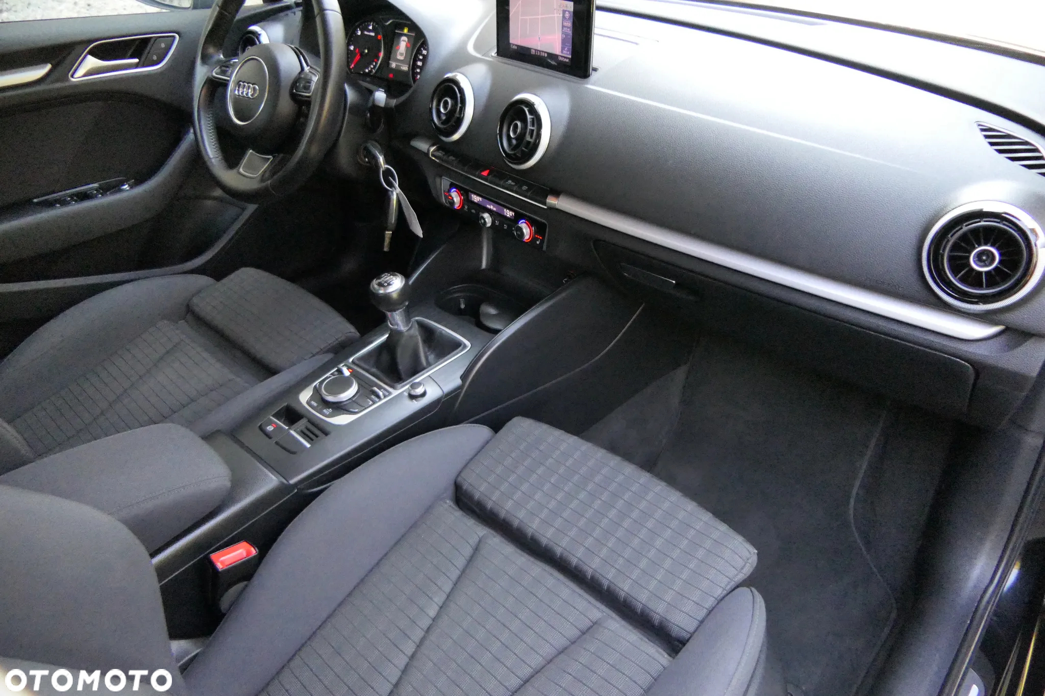 Audi A3 1.6 TDI Ambition - 21