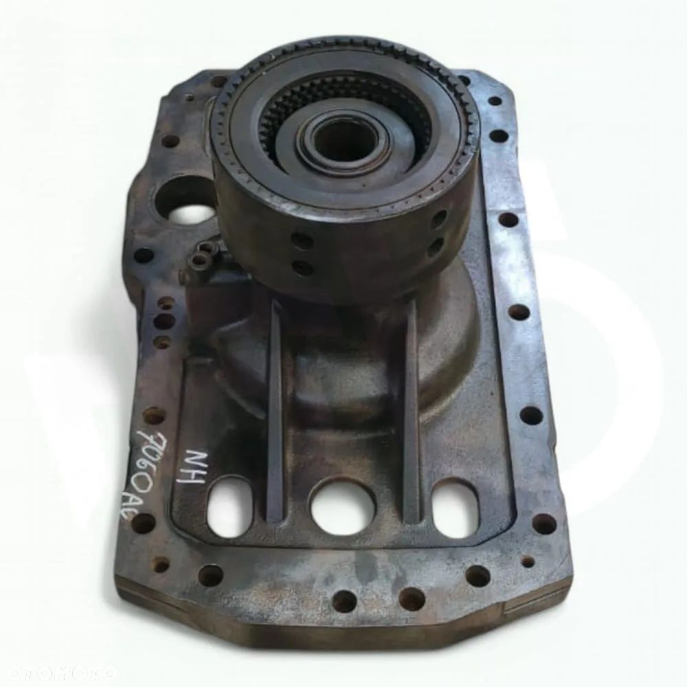 Osłona Wspornik 87650189 Skrzynia biegów 87650192 Steyr 6230 CVT - 2