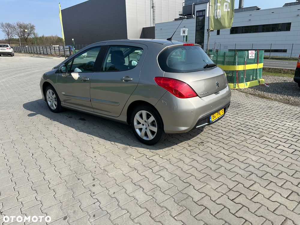 Peugeot 308 120 VTi Millesim 200 - 4