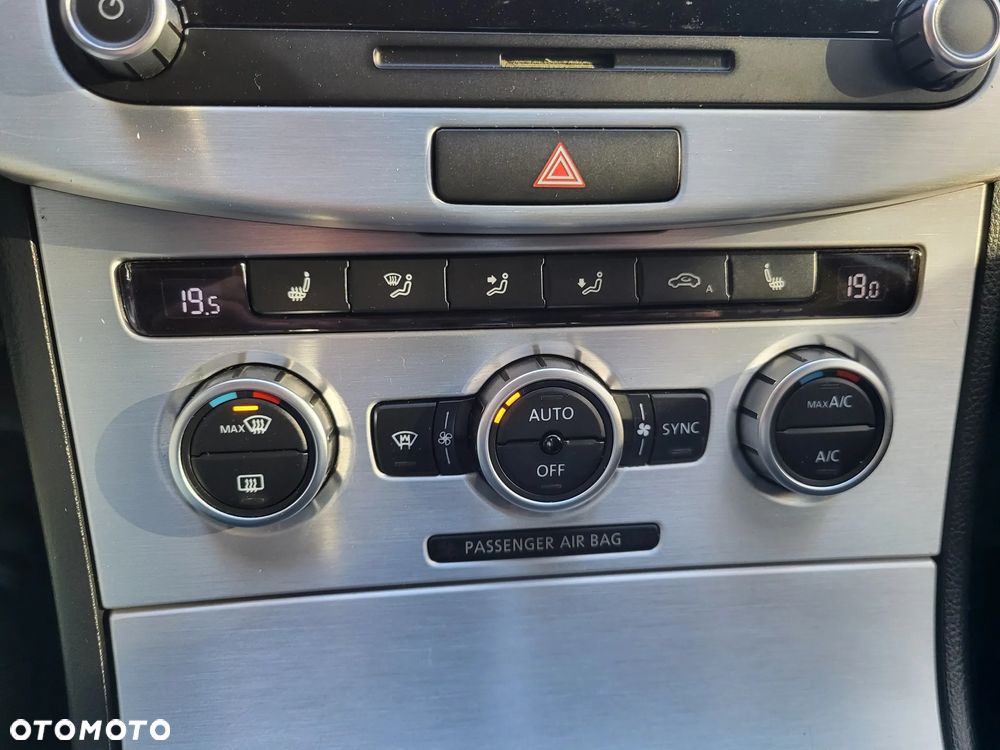 Volkswagen Passat 2.0 TDI Highline DSG - 15