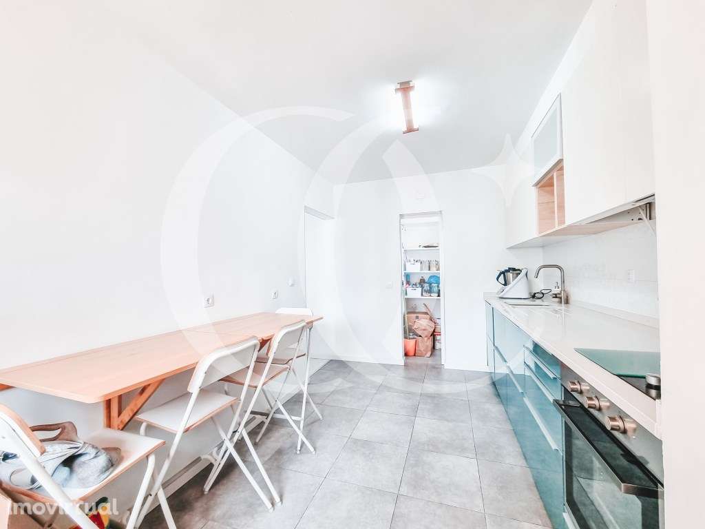 Apartamento T3, para arrendar, em Santo António dos Cavaleiros - Grande imagem: 2/18