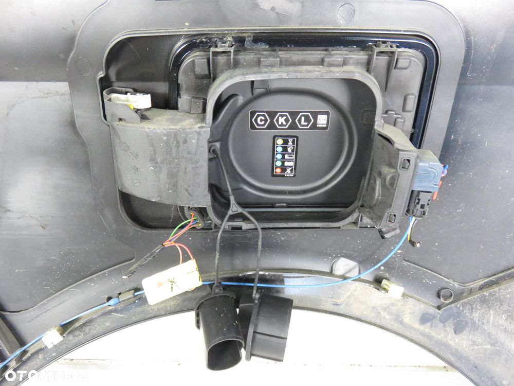 BŁOTNIK PRAWY TYŁ BMW i3 - 3